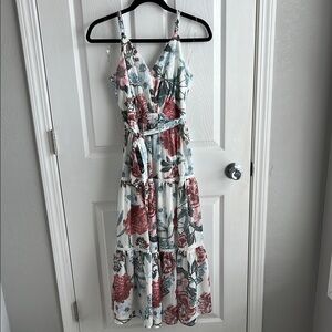 NWT Vici Floral Maxi Dress